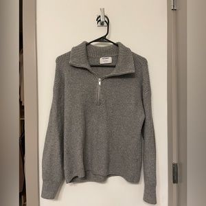 Old Navy Gray Quarter Zip Sweater (size M)